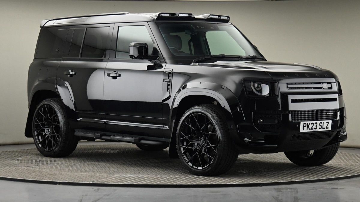 Land Rover Defender 110 Image 20