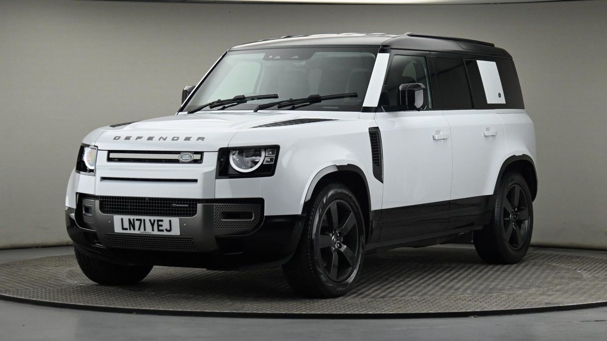Land Rover Defender 110 Image 21