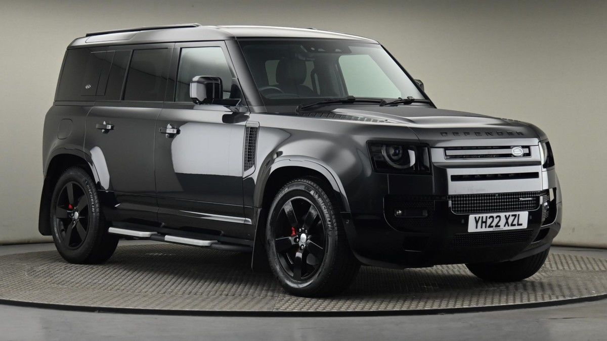 Land Rover Defender 110 Image 20