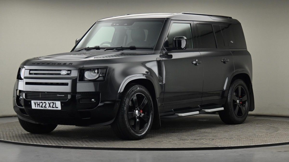 Land Rover Defender 110 Image 22