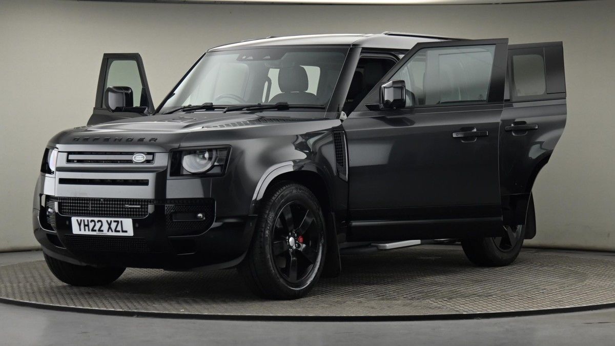 Land Rover Defender 110 Image 28