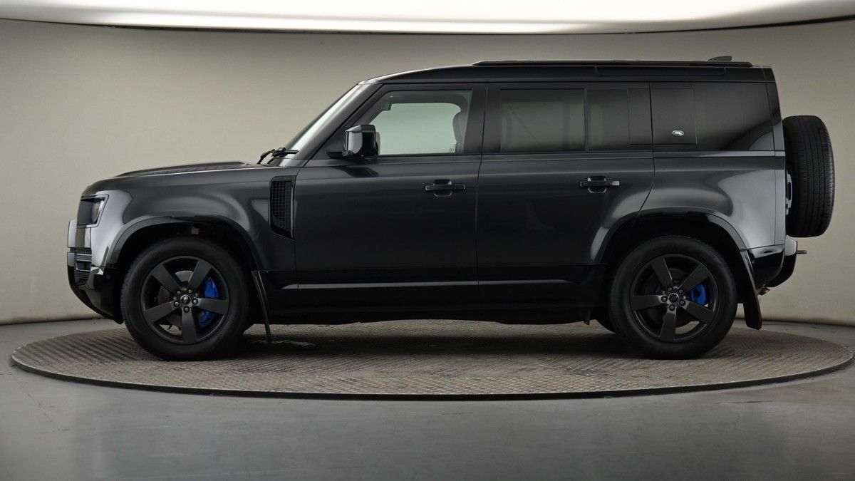 Land Rover Defender 110 Urban Image 23