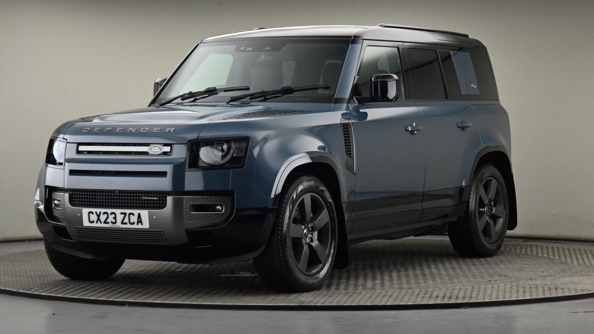 Land Rover Defender 110 Image 22