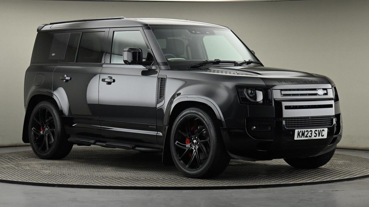 Land Rover Defender 110 Image 41