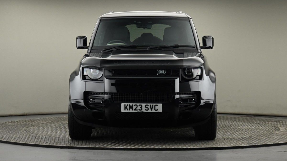 Land Rover Defender 110 Image 43