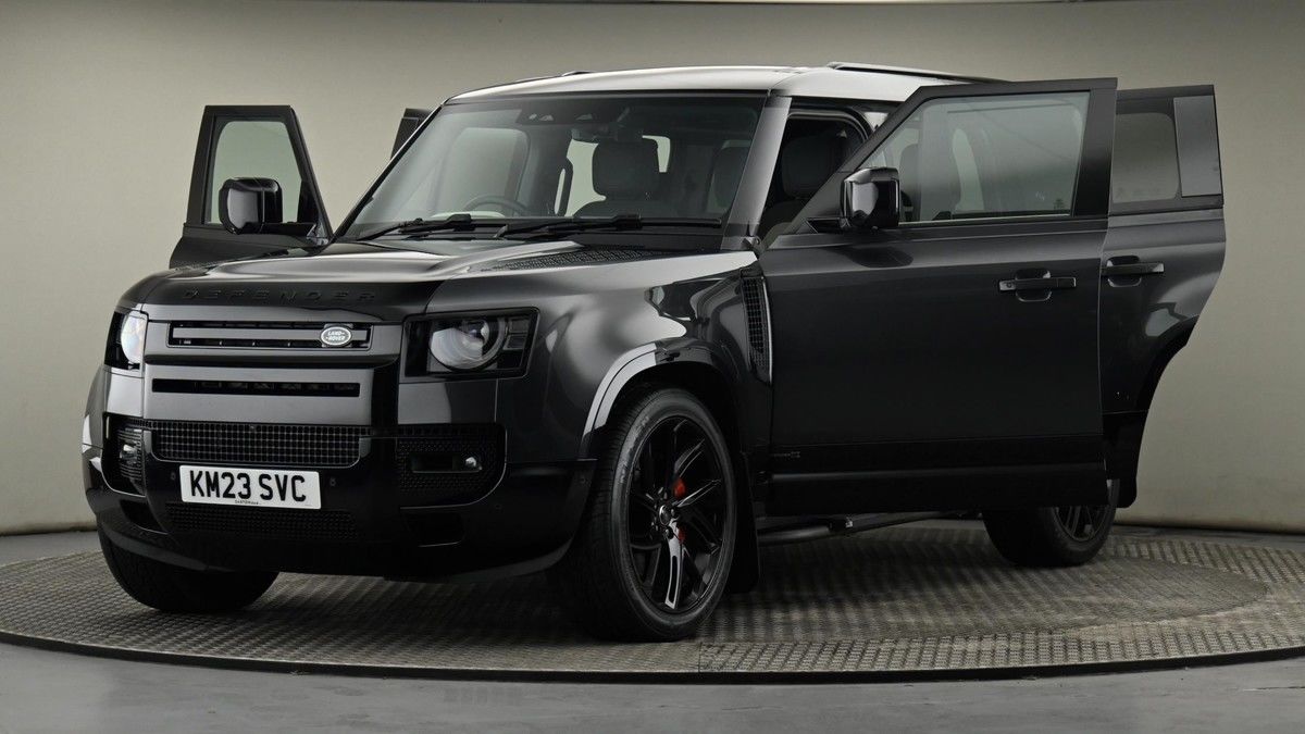 Land Rover Defender 110 Image 57