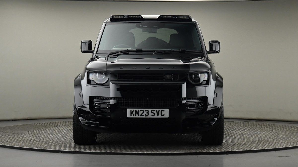 Land Rover Defender 110 Image 44