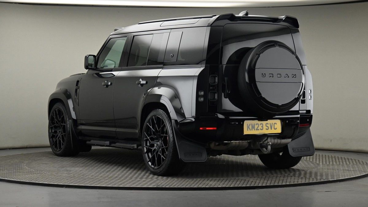 Land Rover Defender 110 Image 50