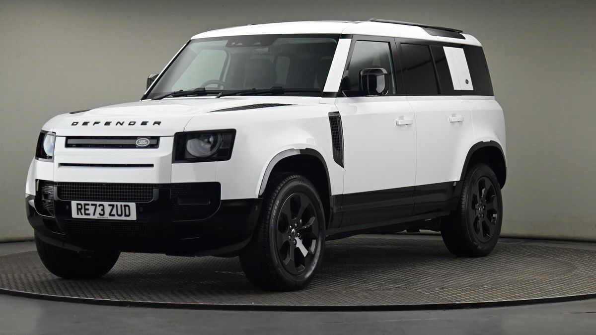 Land Rover Defender 110 Image 22