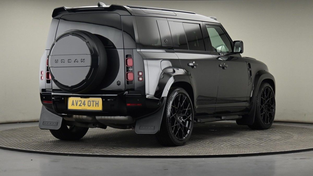 Land Rover Defender 110 Urban Image 26