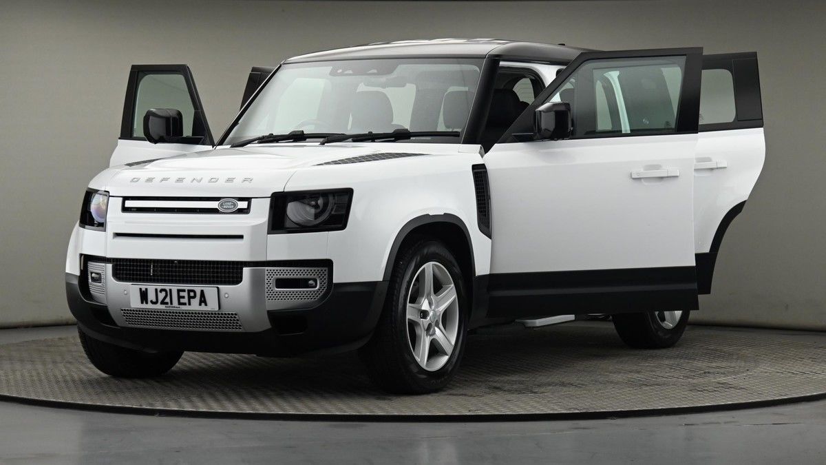 Land Rover Defender 110 Image 27
