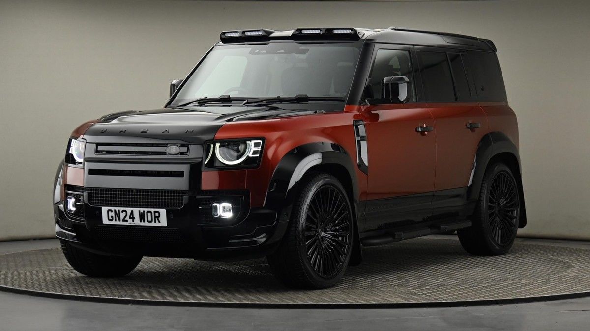 Land Rover Defender 110 Image 22