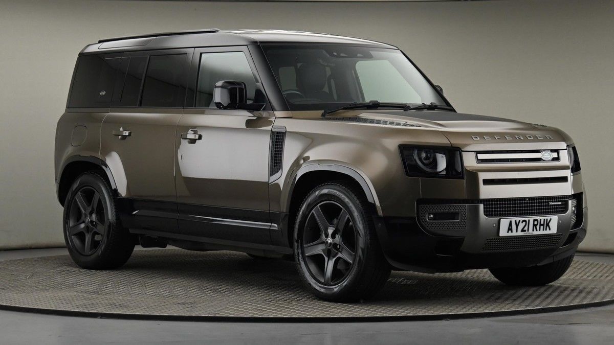 Land Rover Defender 110 Image 20