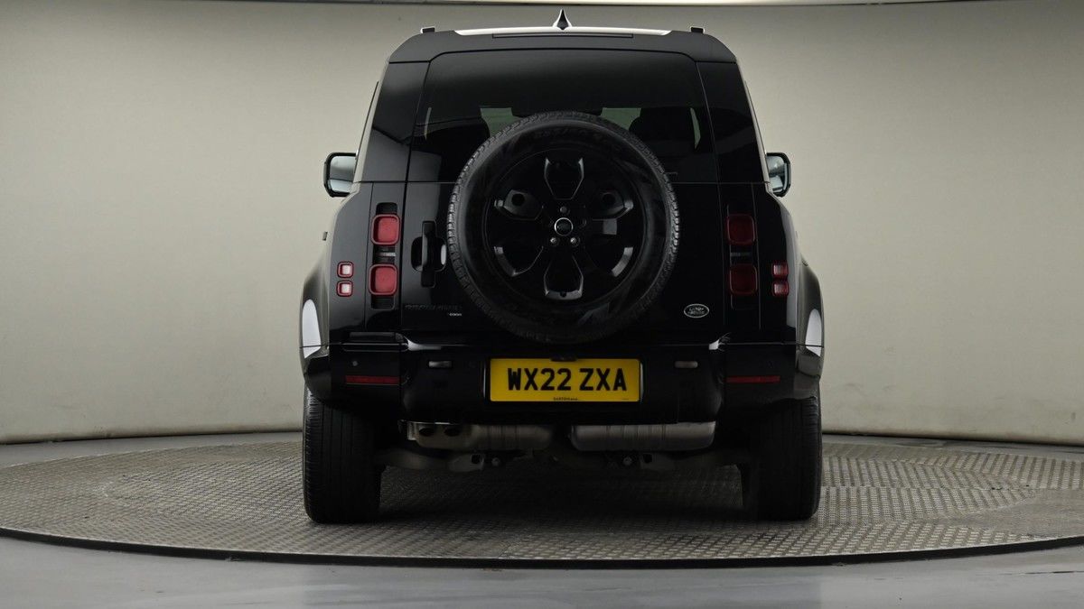 Land Rover Defender 110 Image 25