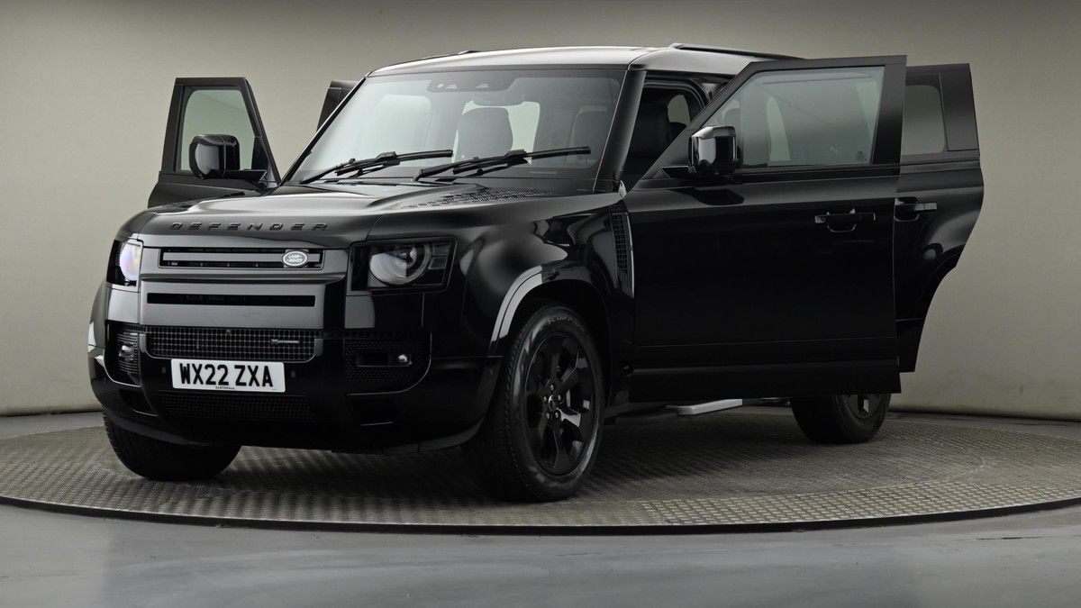 Land Rover Defender 110 Image 28
