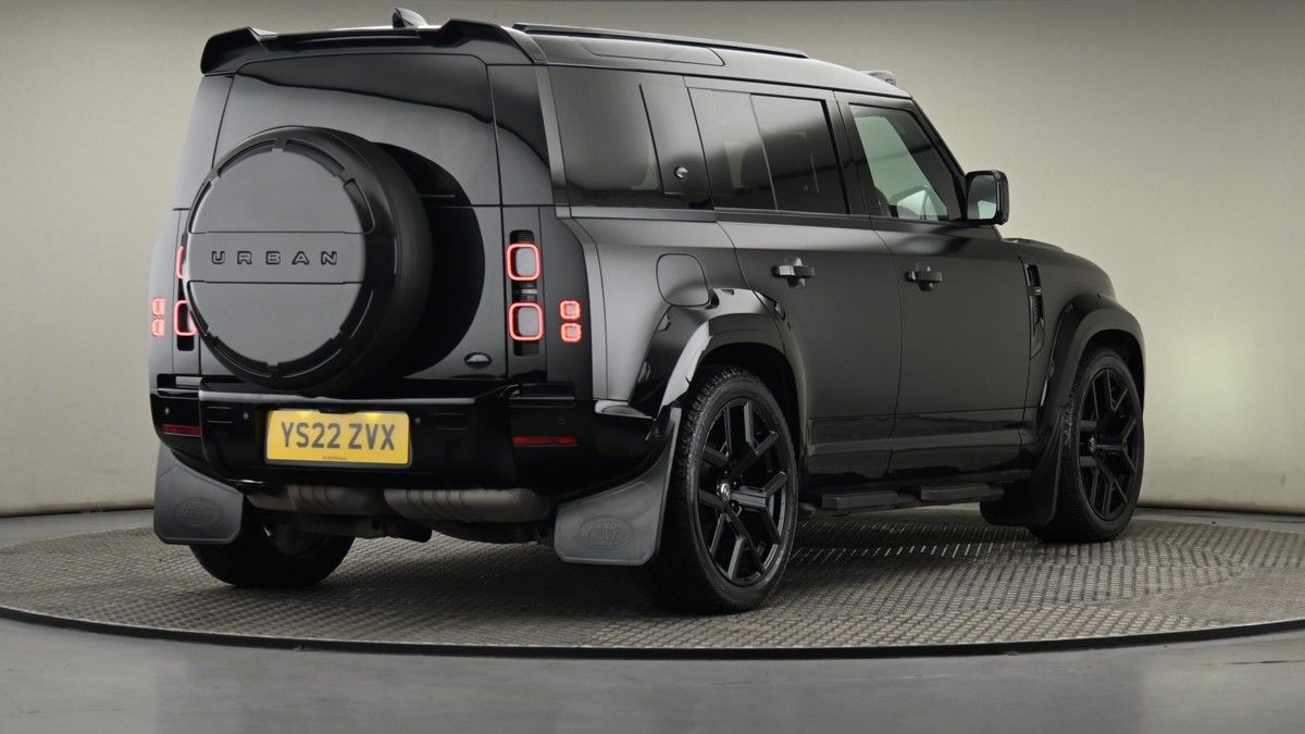 Land Rover Defender 110 Urban Image 26