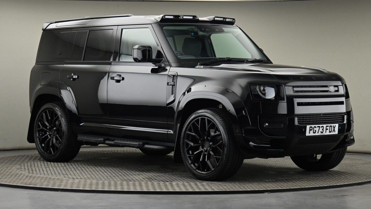 Land Rover Defender 110 Image 20