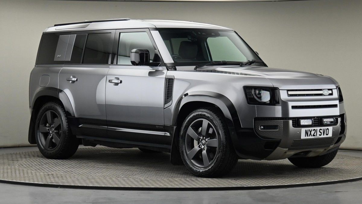 Land Rover Defender 110 Image 20