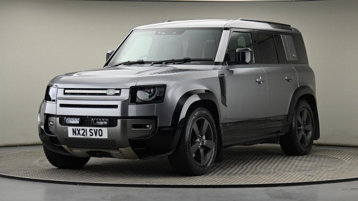 Land Rover Defender 110 Image 22
