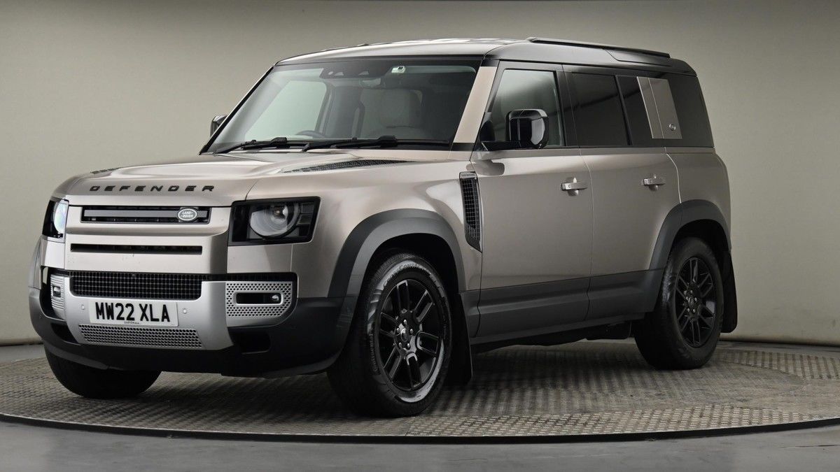 Land Rover Defender 110 Image 22
