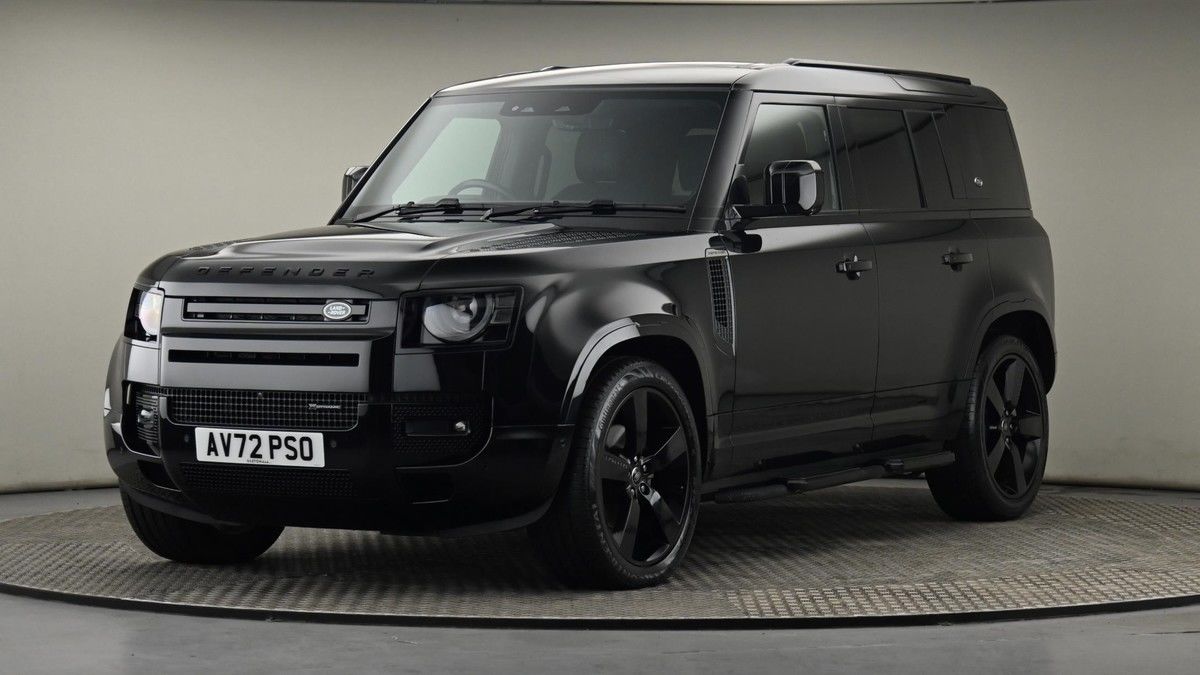 Land Rover Defender 110 Image 22