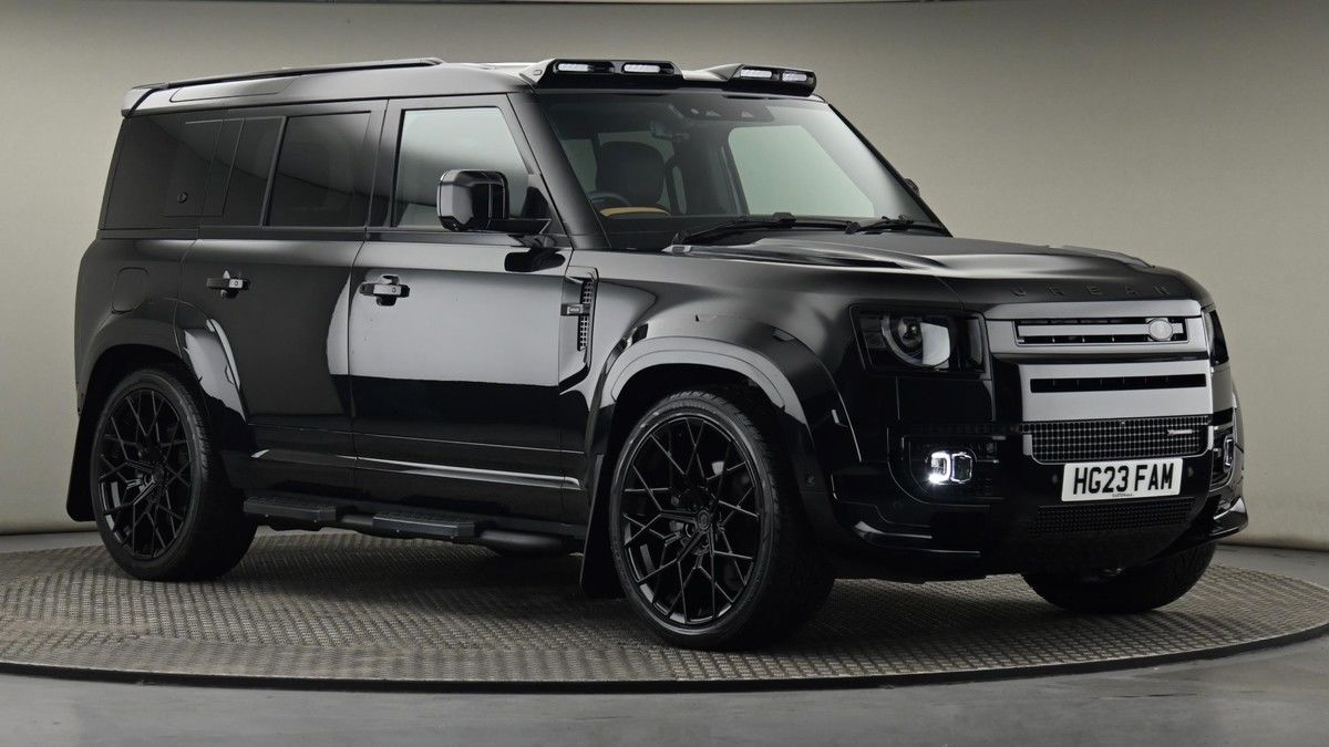 Land Rover Defender 110 Image 20