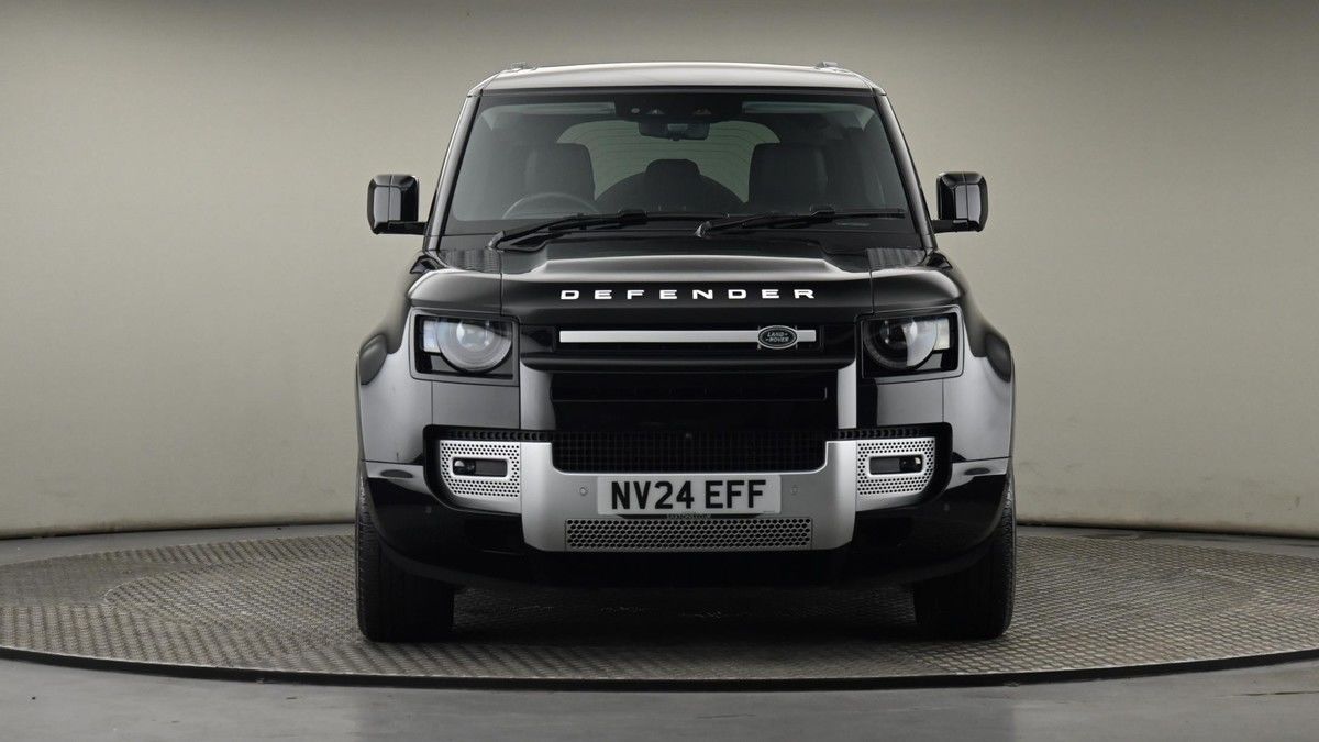 Land Rover Defender 110 Urban Image 21