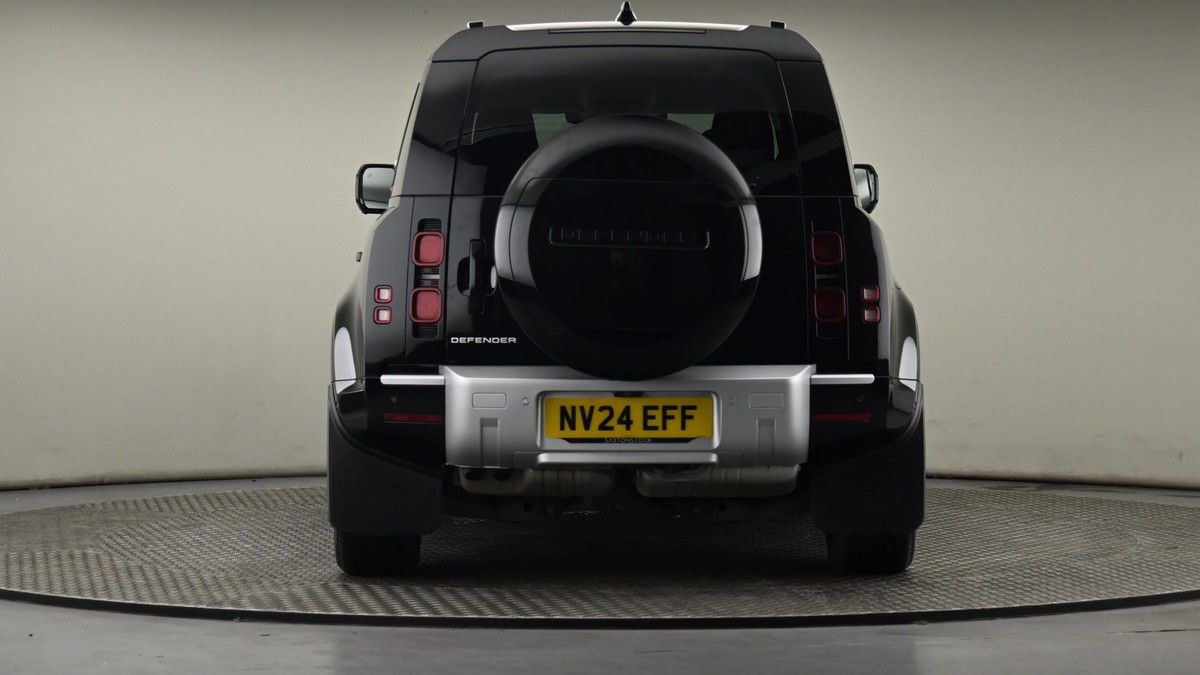 Land Rover Defender 110 Urban Image 25
