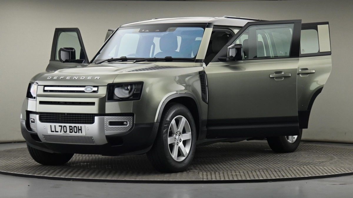 Land Rover Defender 110 Image 28
