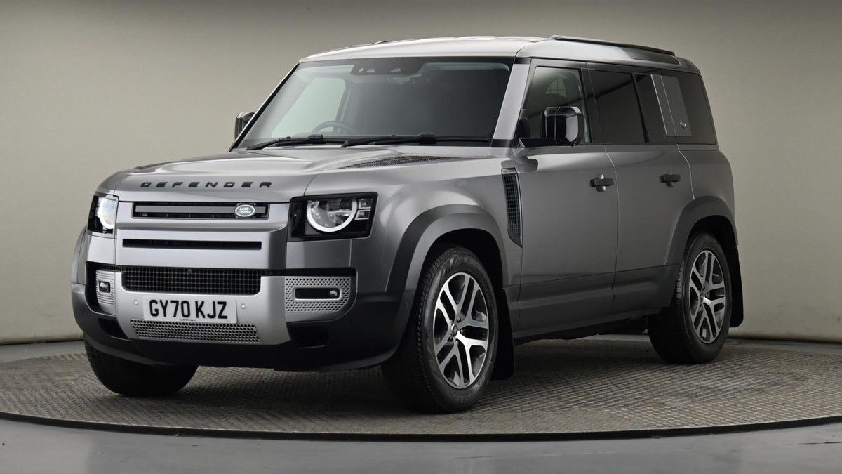 Land Rover Defender 110 Image 21