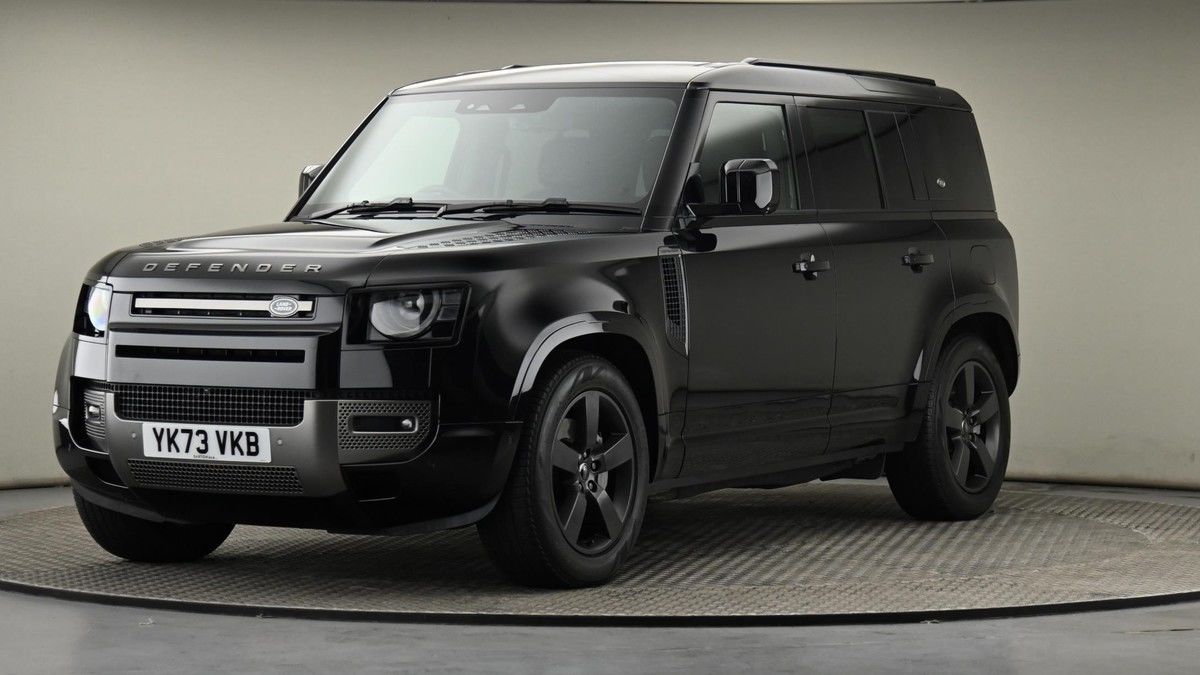 Land Rover Defender 110 Image 22