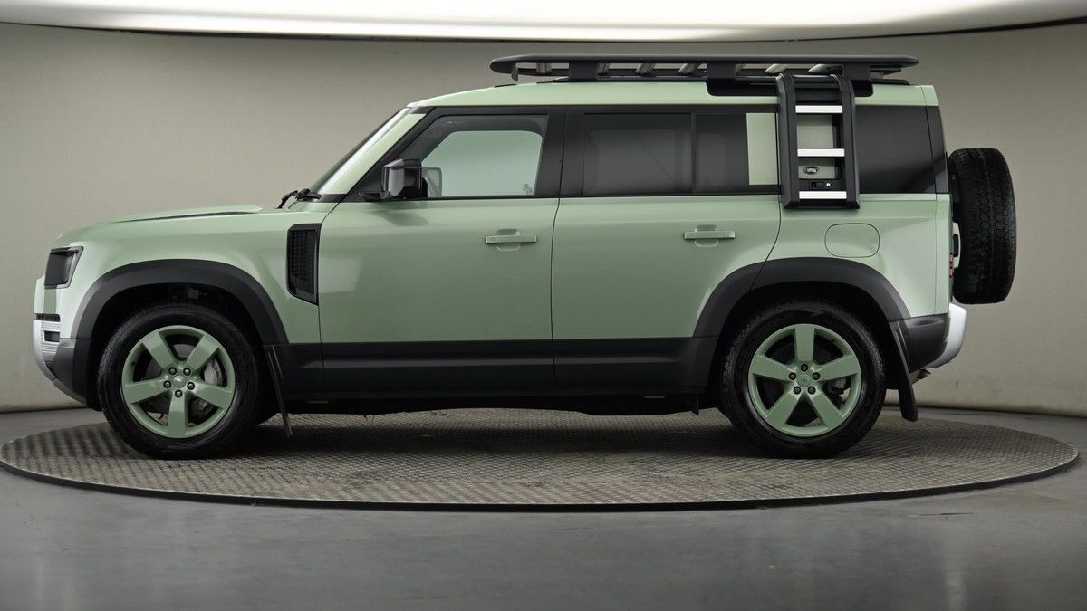 Land Rover Defender 110 Urban Image 23