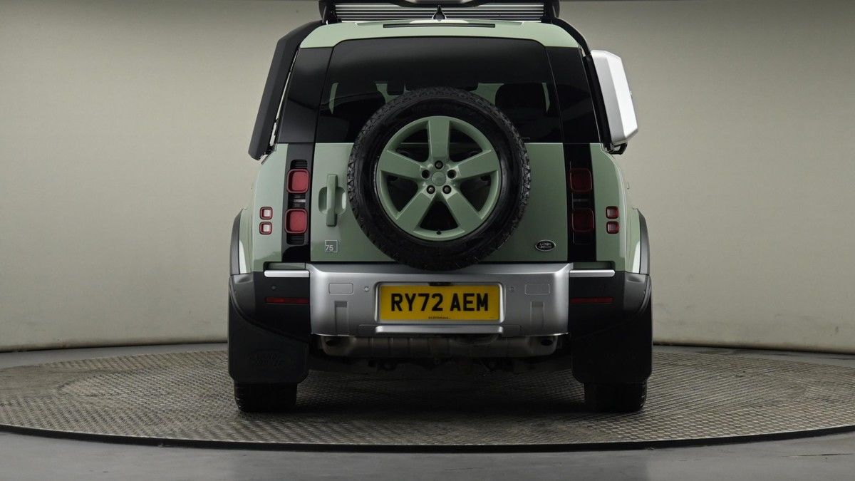 Land Rover Defender 110 Urban Image 25