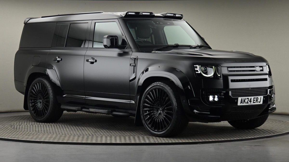 Land Rover Defender 130 Image 20
