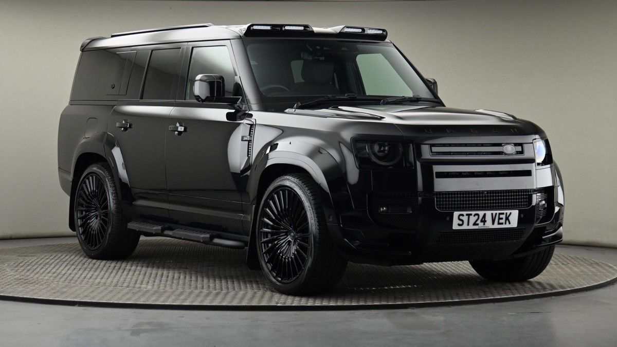 Land Rover Defender 130 Sticky Header Image
