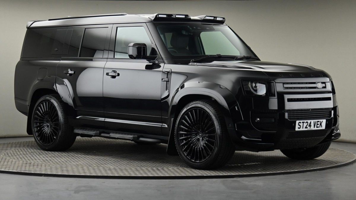 Land Rover Defender 130 Image 20