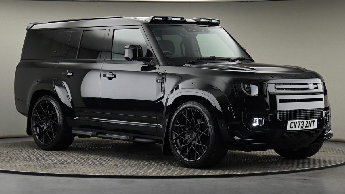 Land Rover Defender 130 Image 20