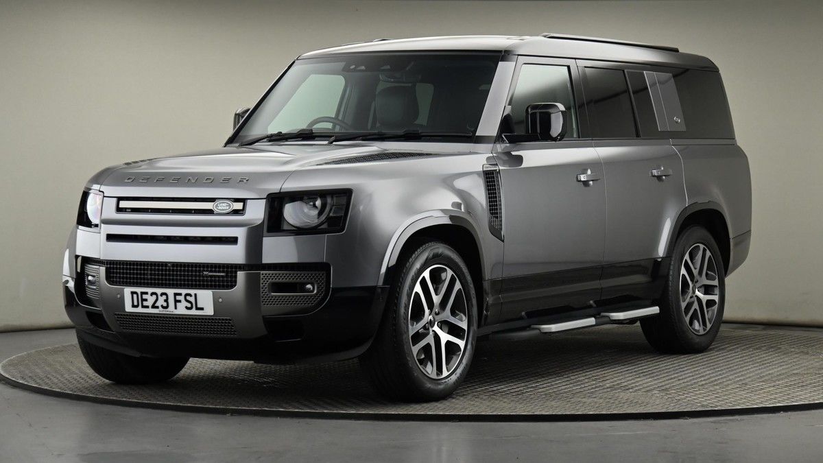 Land Rover Defender 130 Image 22