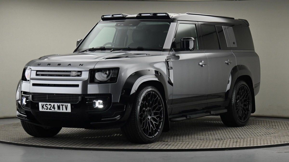 Land Rover Defender 130 Image 22