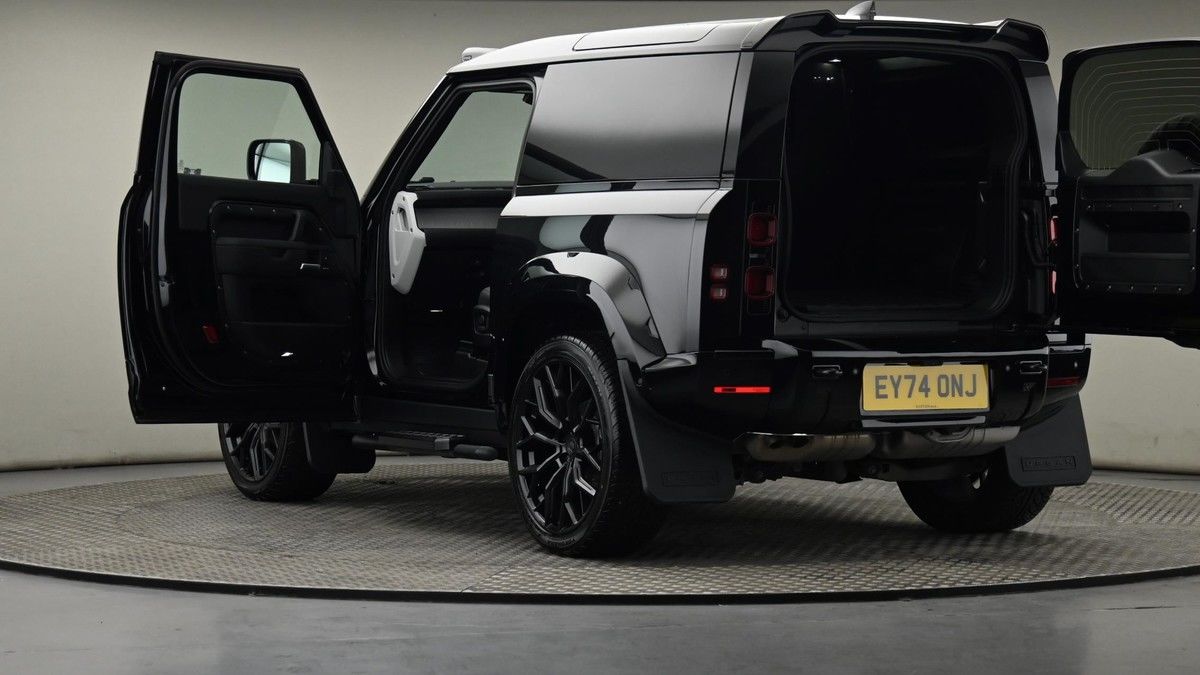 Land Rover Defender 90 Image 49