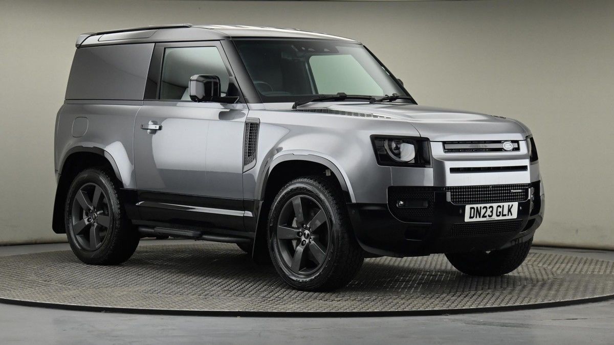 Land Rover Defender 90 Image 15