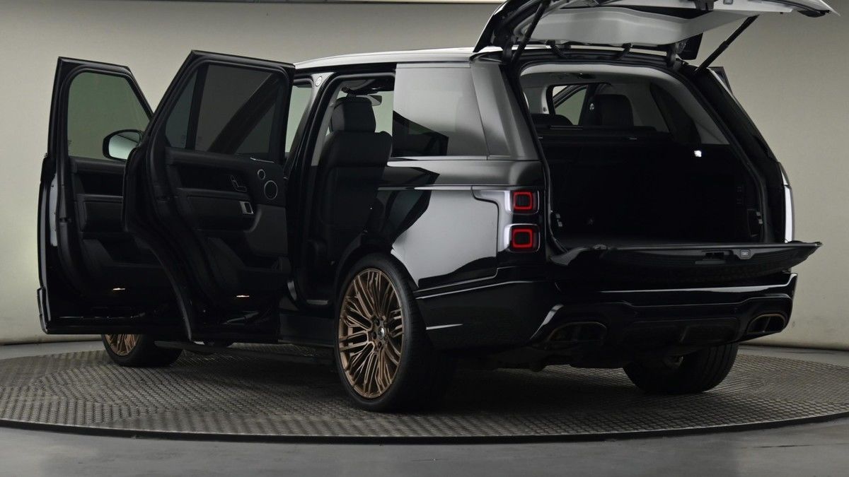 More views of Land Rover Range Rover