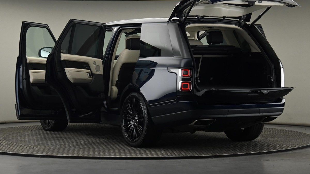More views of Land Rover Range Rover