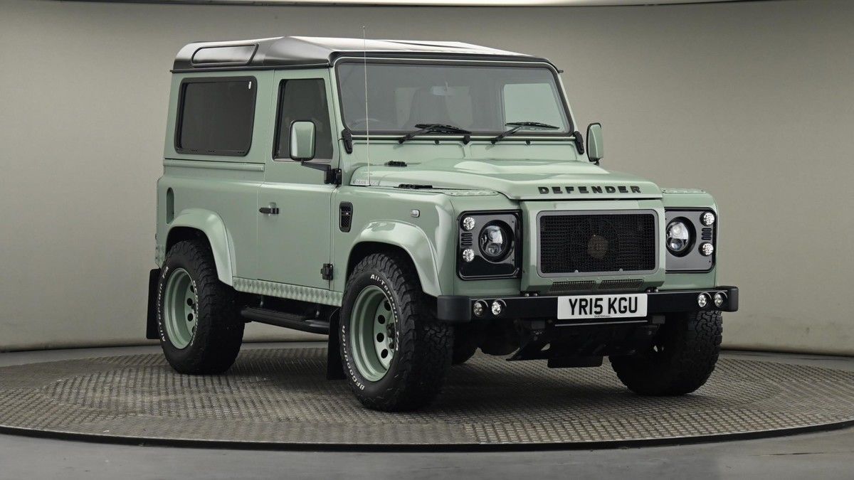 Land Rover Defender 90 Urban Sticky Header Image