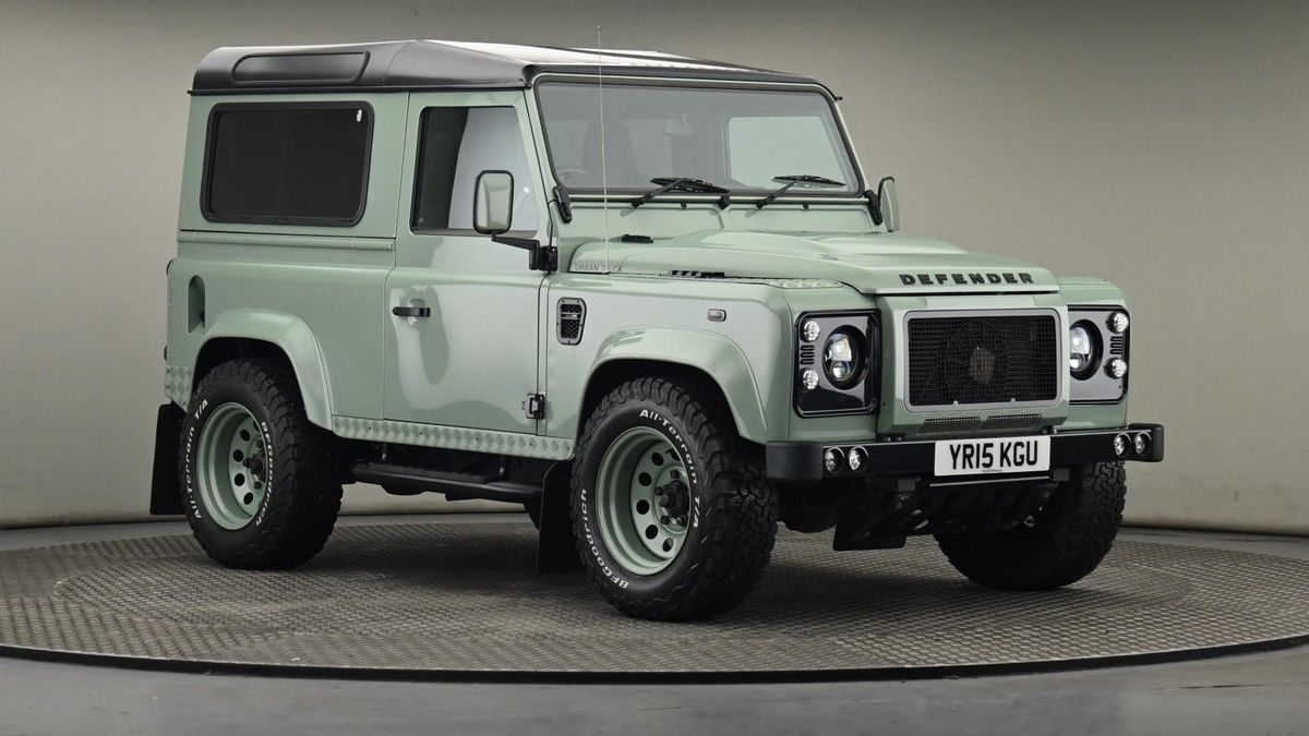 Land Rover Defender 90 Urban Image 20