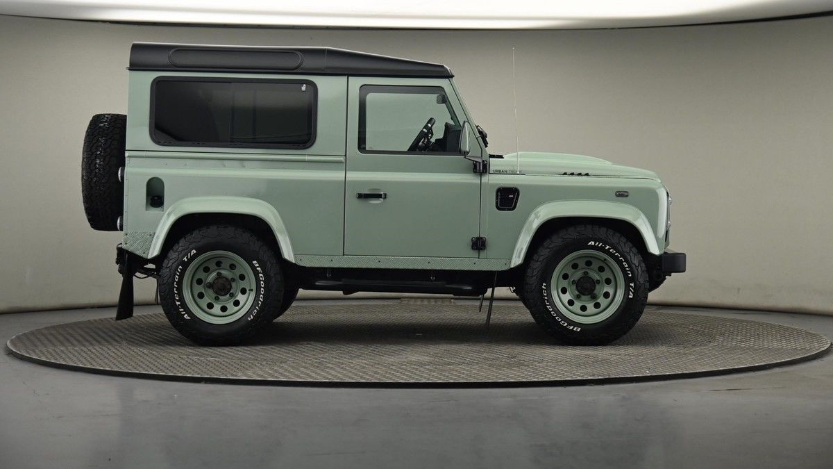 Land Rover Defender 90 Urban Image 27
