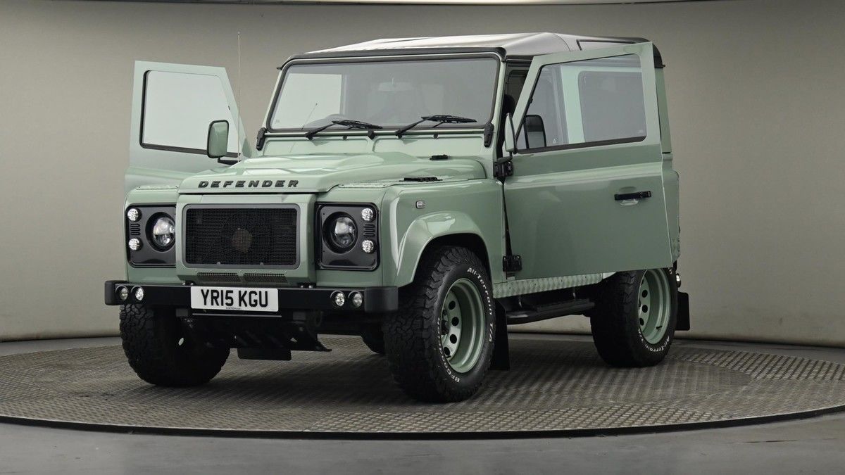 Land Rover Defender 90 Urban Image 28