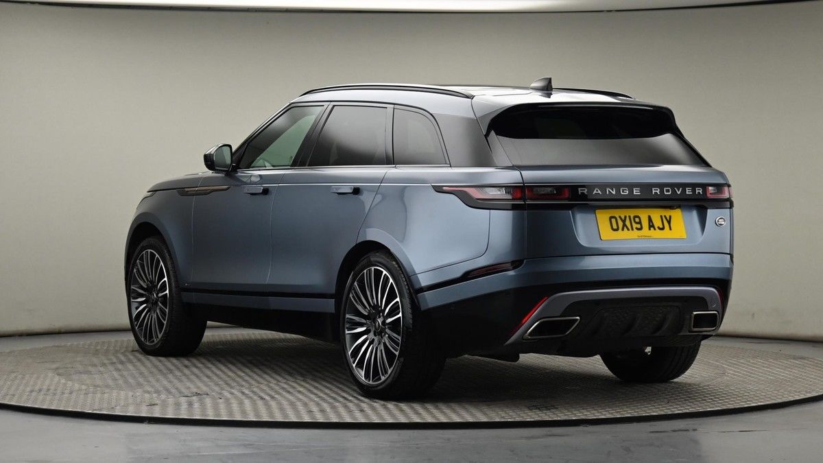 Land Rover Range Rover Velar Image 24
