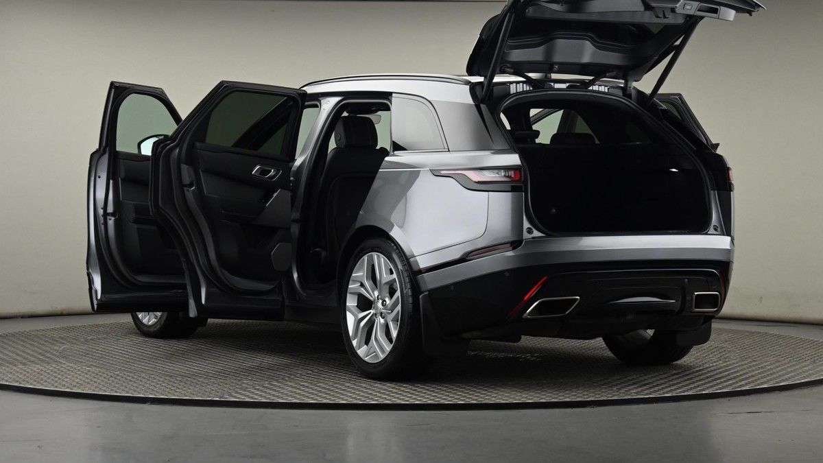 Land Rover Range Rover Velar Image 29