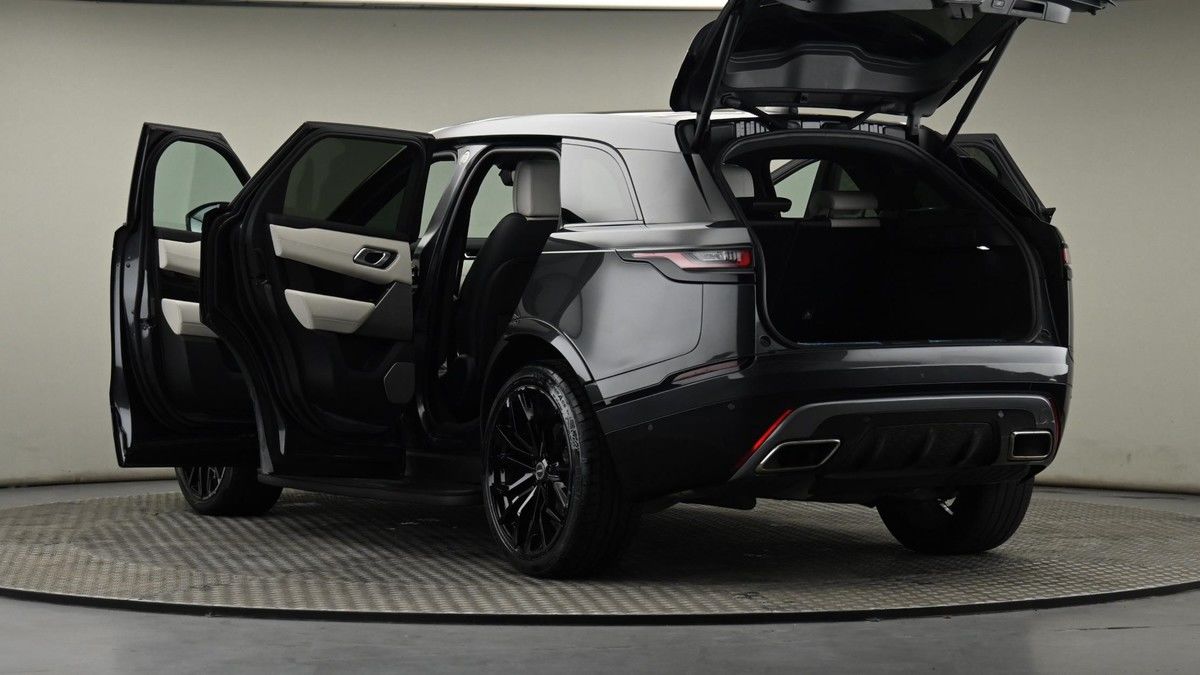 Land Rover Range Rover Velar Image 29